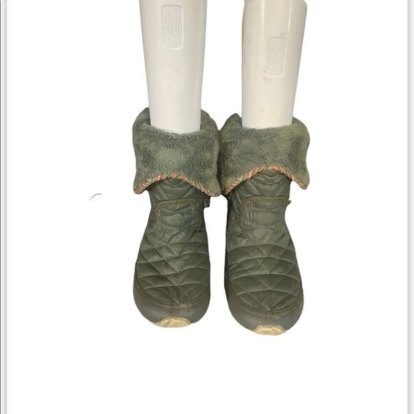 The North Face boots 8 (5000C)
